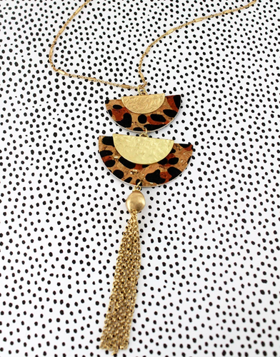 Living for Leopard necklace